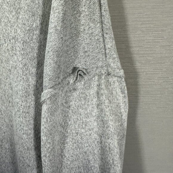 Lucky Brand Top Womens Medium Blue Gradient Tee Long Sleeve Boxy Hi Low Hem Logo - Picture 7 of 7